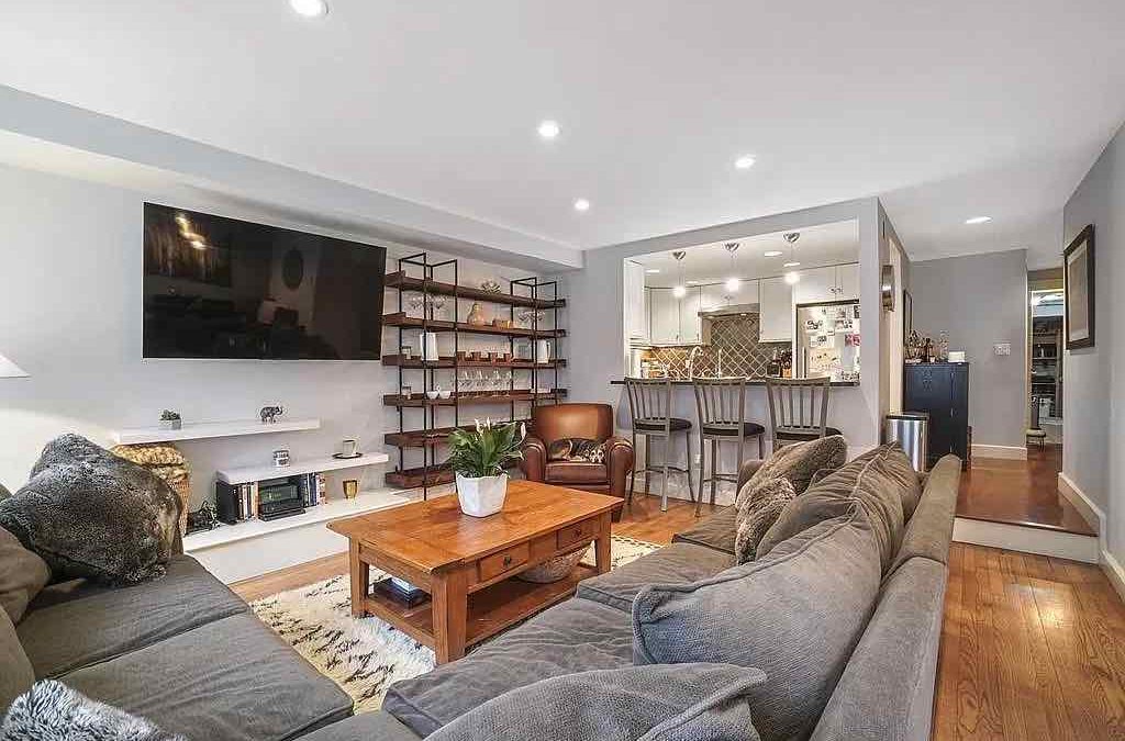 31 Concord Sq., #1