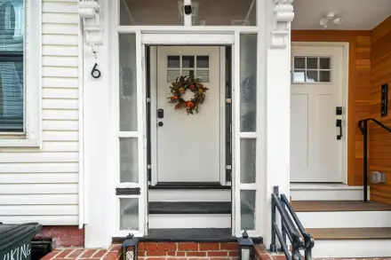 6 Viking Street