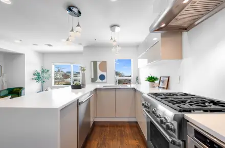 687 E 2nd Street, #8